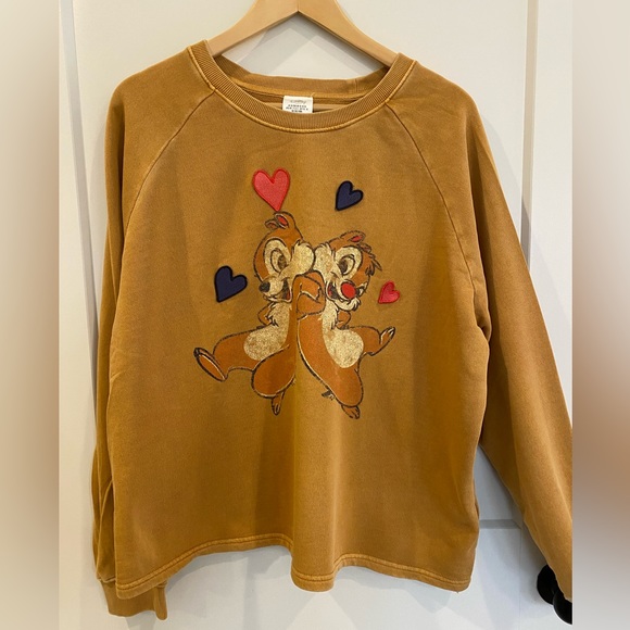 Disney Sweaters - Chip n’ Dale Sweatshirt